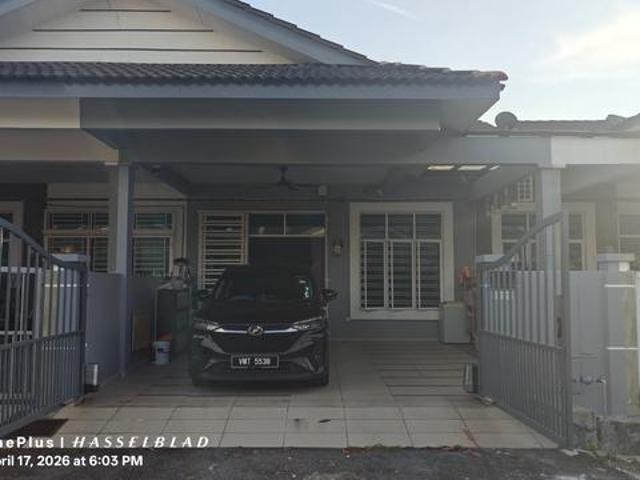 Terraced House for sale in Malaka