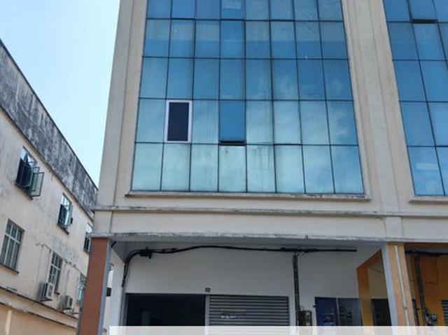 Shop for rent in Tangkak, Johor
