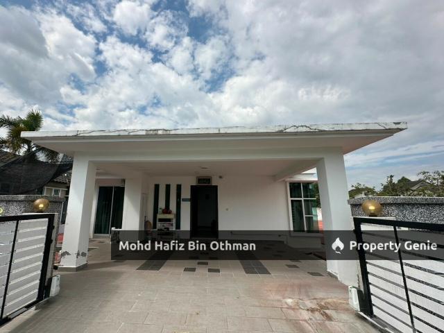 Bungalow for sale in Wellesley, Penang