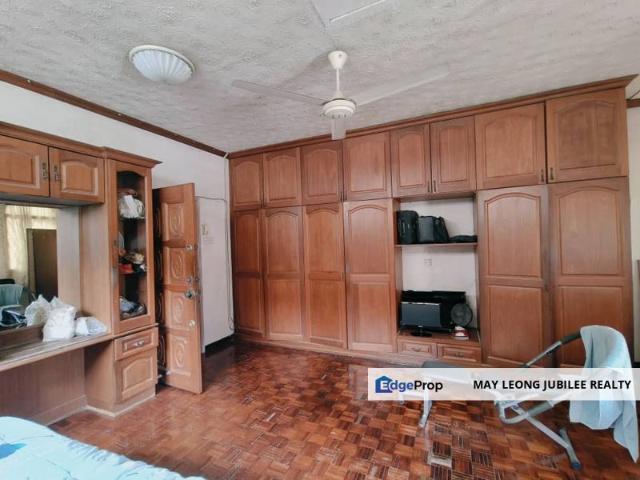 House for sale in Country Heights Damansara, Kuala Lumpur