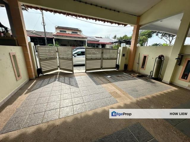 House for rent in Malaka