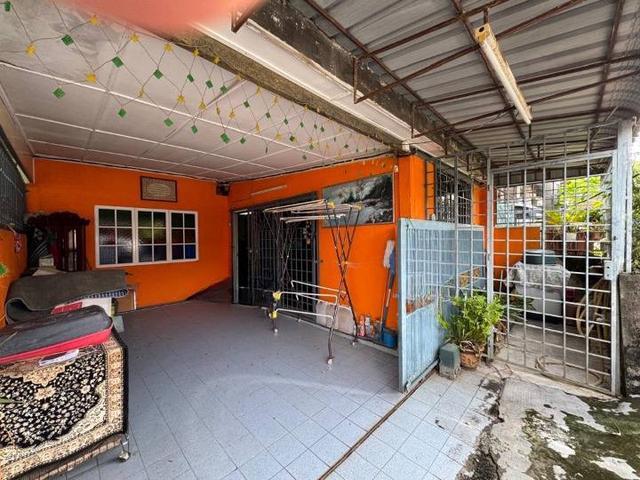 Terraced House for sale in Mentakab