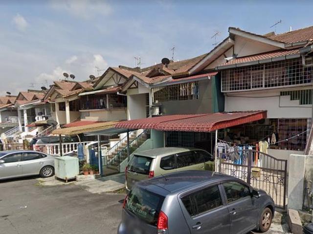 Townhouse for sale in Langat, Selangor