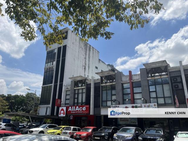 Shop for sale in Petaling, Damansara Damai