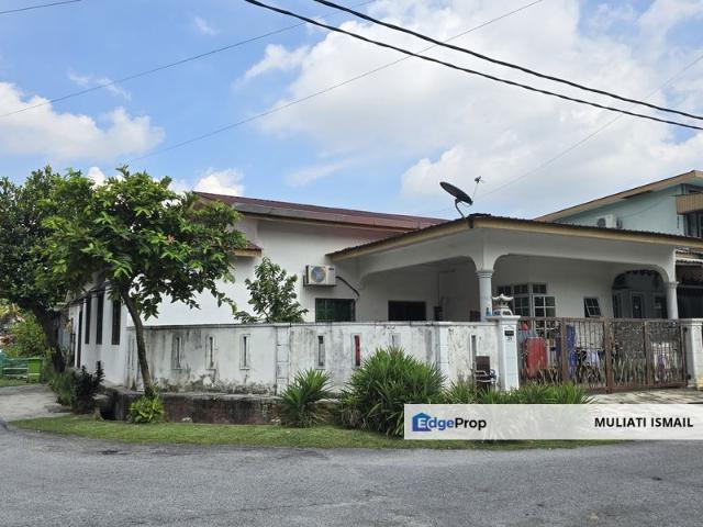 House for sale in Country Heights Damansara, Kuala Lumpur