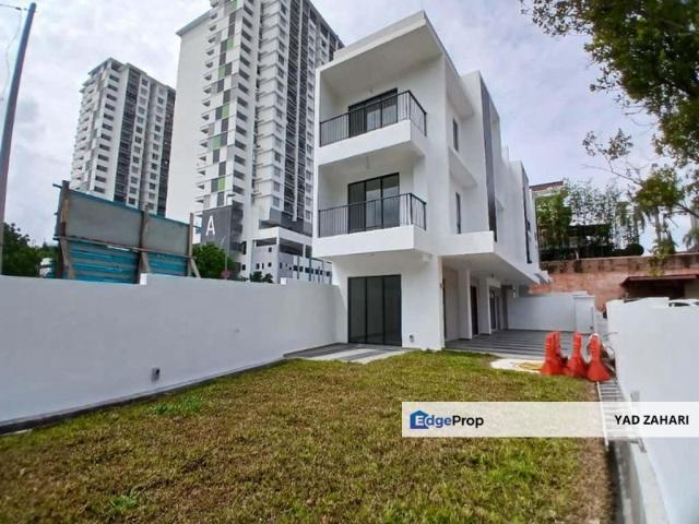House for sale in Country Heights Damansara, Kuala Lumpur