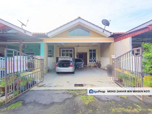 House for sale in Malaka