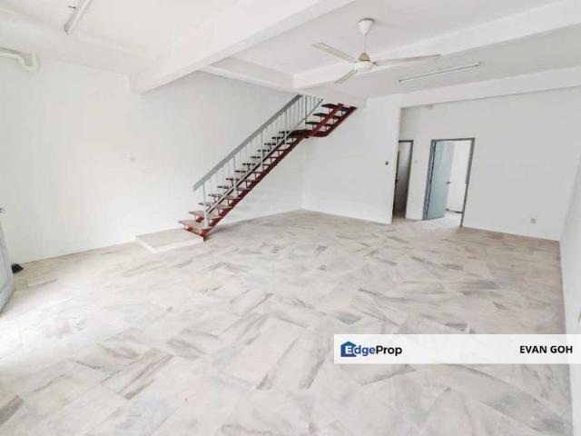 House for sale in Seri Kembangan, Majlis Bandaraya Subang Jaya