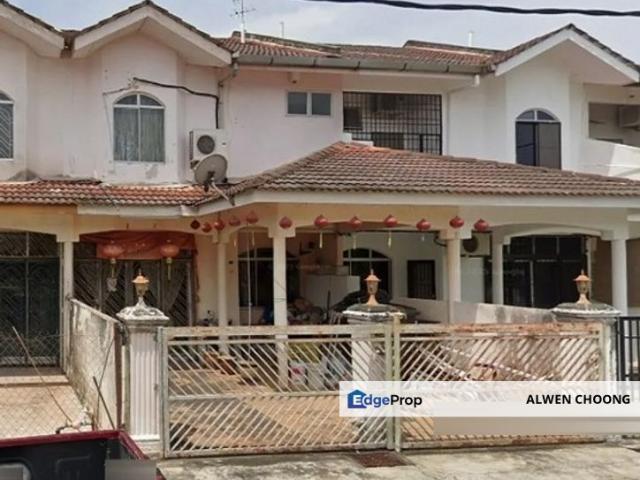 House for sale in Malaka