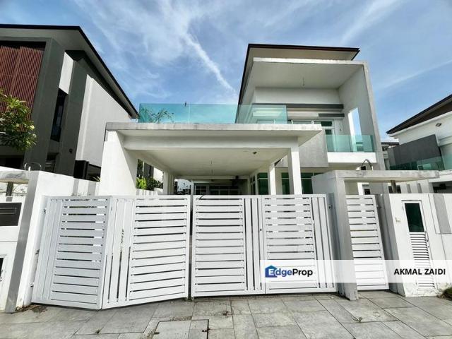 House for sale in Malaka