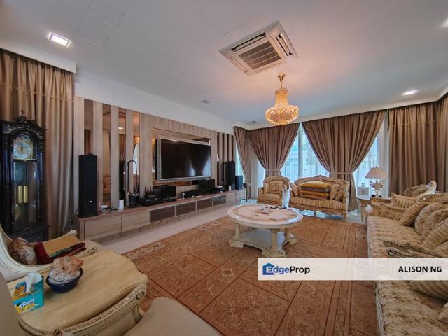House for sale in Malaka