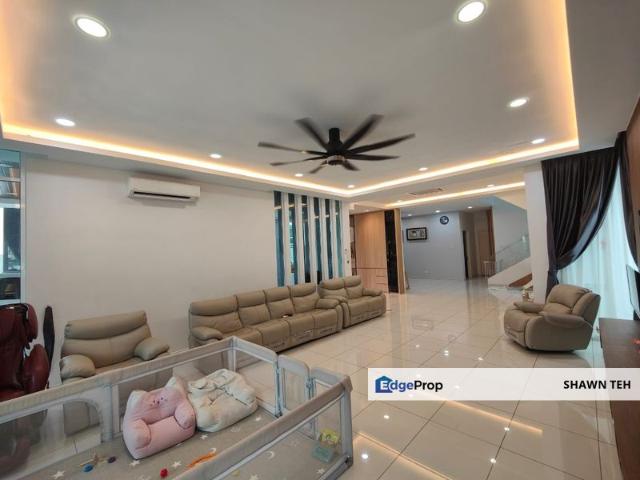 House for sale in Malaka