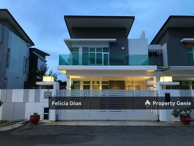Residential House for sale in Malaka