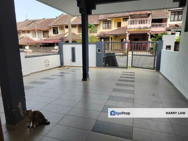 House for sale in Malaka