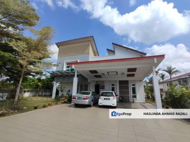 House for sale in Malaka