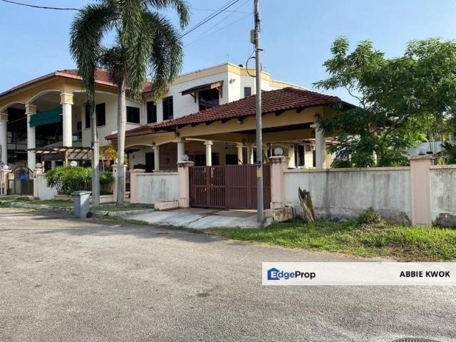House for sale in Malaka