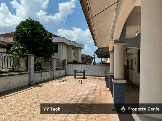 Residential House for sale in Malaka