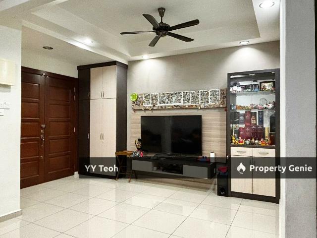 Terraced House for sale in Malaka