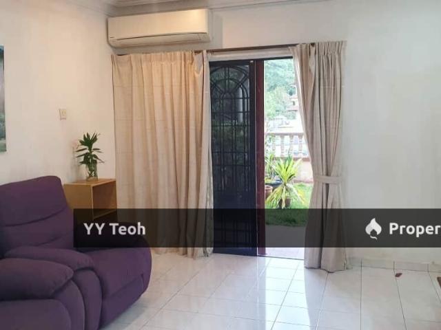 Terraced House for sale in Malaka