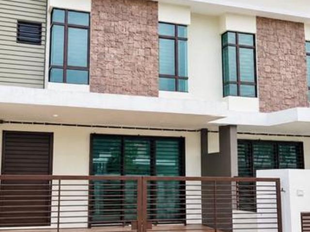Terraced House for sale in Tanjong Sepat, Selangor