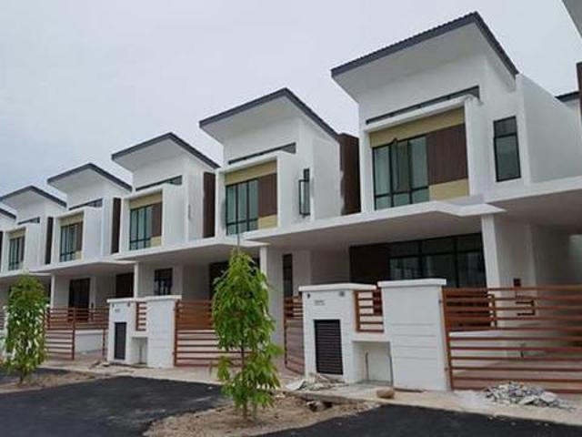 Terraced House for sale in Tanjong Sepat, Selangor