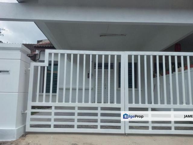 House for sale in Malaka