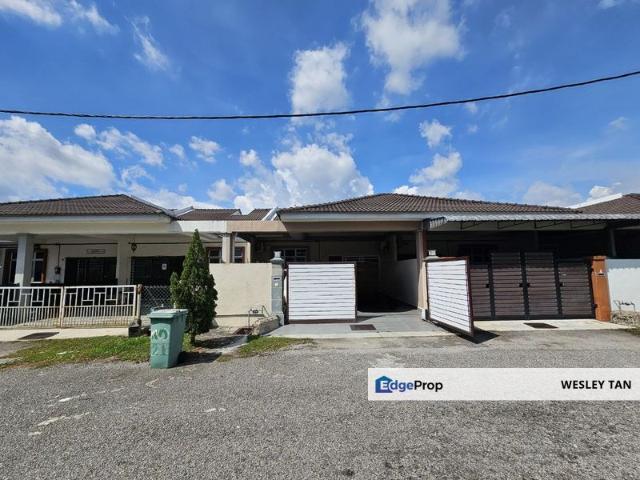 House for sale in Malaka