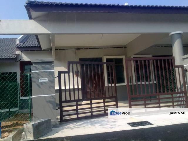 House for sale in Malaka