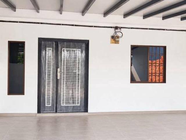 Terraced House for sale in Pontian