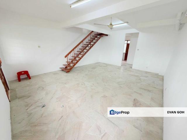 House for sale in Taman Saujana Puchong, Majlis Bandaraya Subang Jaya