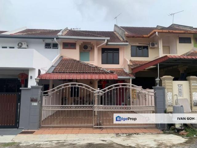House for sale in Malaka