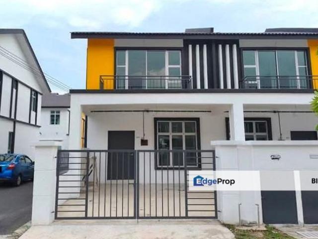 House for sale in Malaka