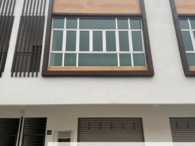 Shop for rent in Taman Seri Jaromas, Jenjarom