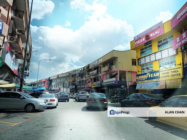 Shop for rent in Country Heights Damansara, Kuala Lumpur
