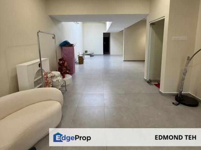 Shop for rent in Country Heights Damansara, Kuala Lumpur