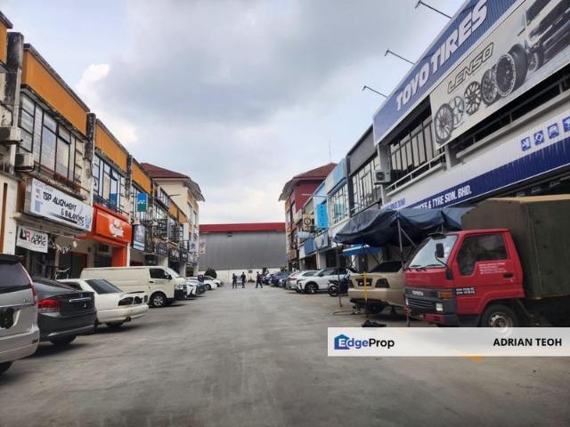 Shop for rent in Kajang, Langat