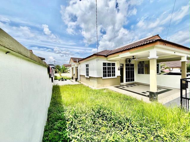 Residential House for sale in Sik