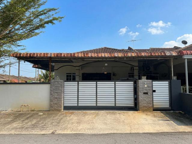 Terraced House for sale in Kampar