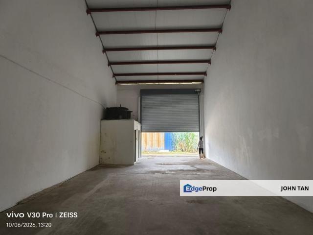 Warehouse for rent in Selayang, Selangor