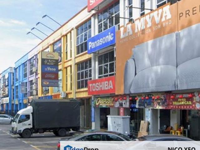 Shop for sale in Malaka