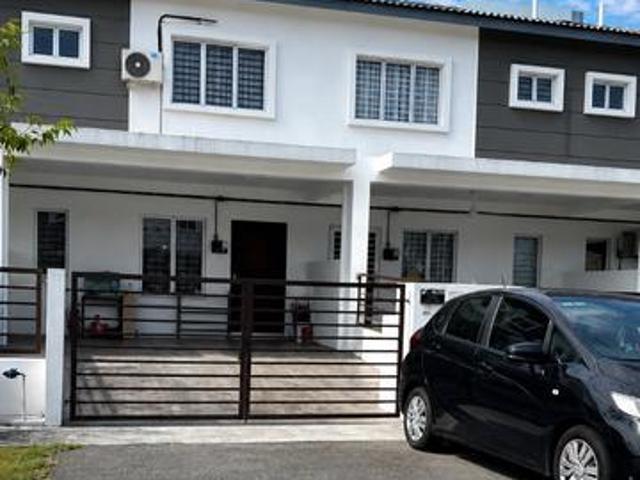 Terraced House for sale in Tanjong Sepat, Selangor