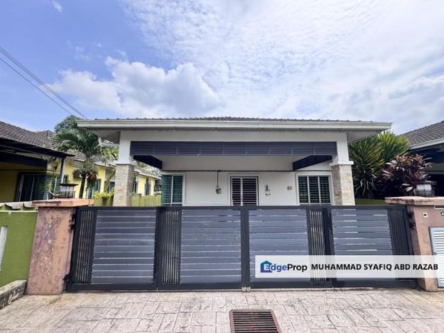 House for sale in Kajang, Langat