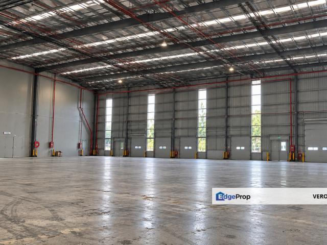 Warehouse for sale in Taman Desa Idaman, Seelong