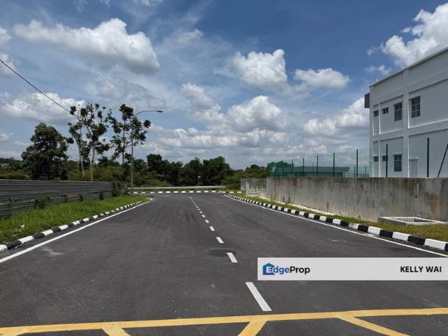 Warehouse for sale in Taman Desa Idaman, Seelong