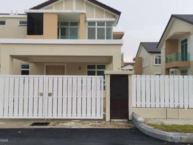 Residential House for sale in Sendayan Village, Negeri Sembilan