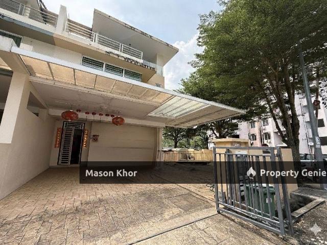 Terraced House for sale in Mukim 13, Georgetown