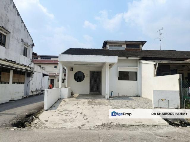 Shop for rent in Kediaman Kakitangan Daerah JKR Johor Bahru, Iskandar Puteri