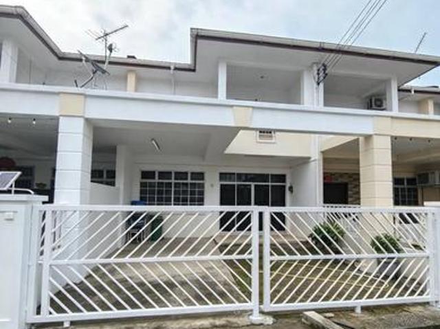 Terraced House for sale in Kuching, Bahagian Kuching