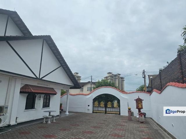 House for sale in Country Heights Damansara, Kuala Lumpur