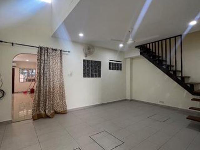 Terraced House for rent in Seputeh